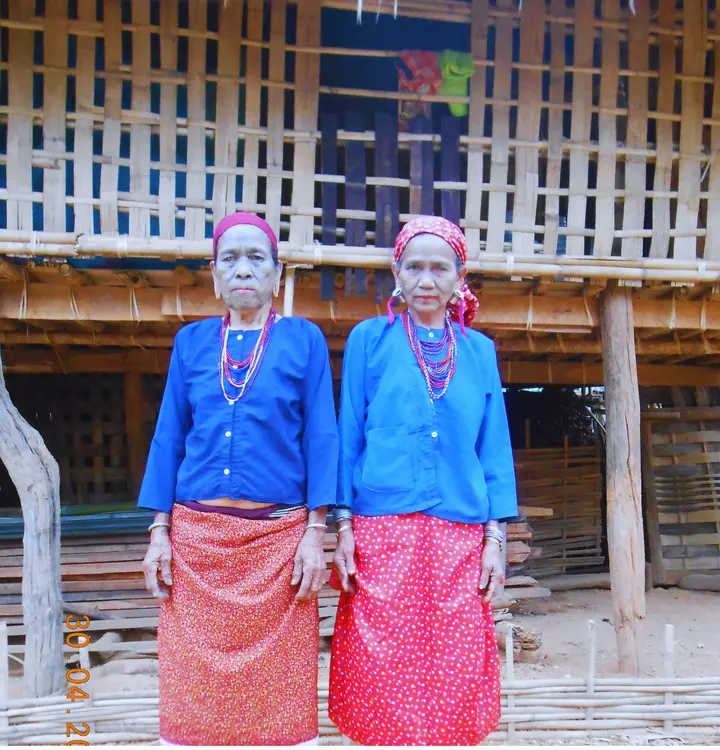 Photos Two Women in Their Hodep & Ponpya 